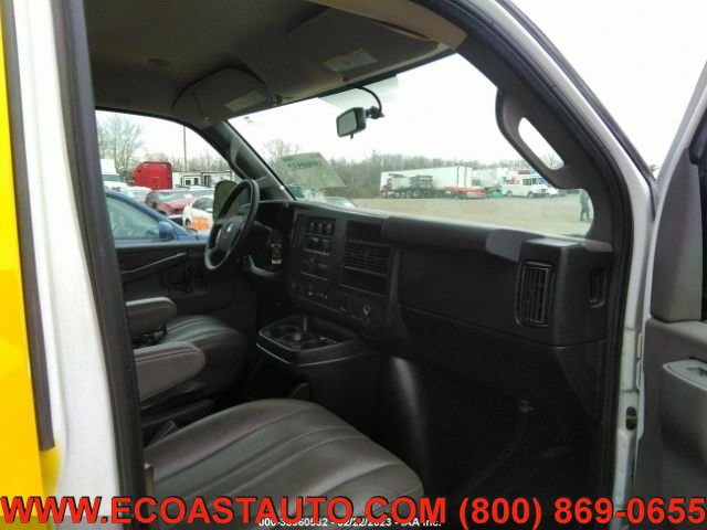 Used 2019 Chevrolet Express 2500 w/ Driver Convenience Package RWD image 6