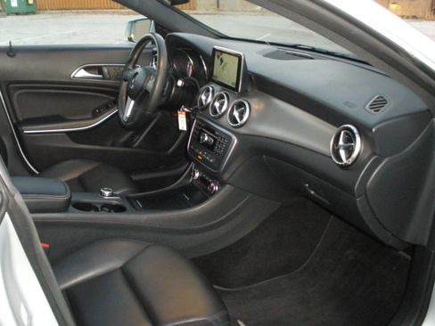 Used 2014 Mercedes-Benz CLA 250 4MATIC image 30