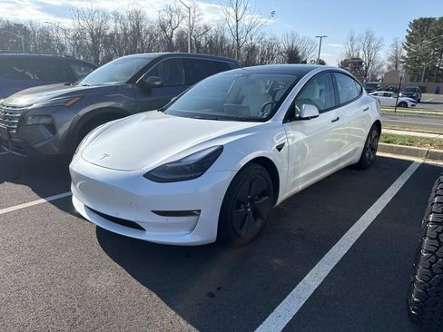 Used 2022 Tesla Model 3 Long Range image 1