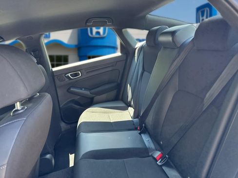 Used 2023 Honda Civic Sport image 28