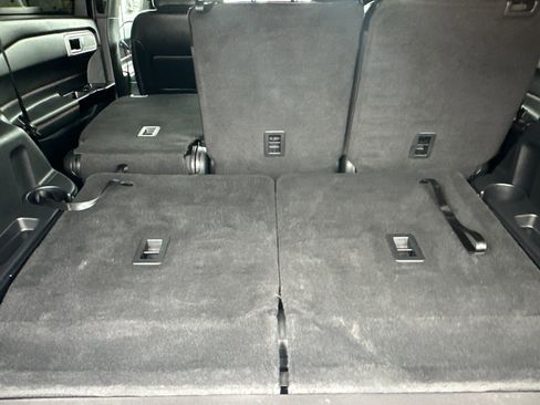 Certified 2022 Ford Explorer ST-Line image 17