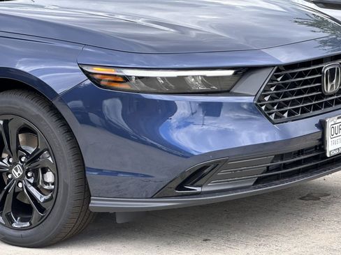 New 2025 Honda Accord SE image 4