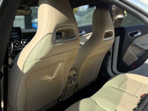 Used 2019 Mercedes-Benz CLA 250 image 26