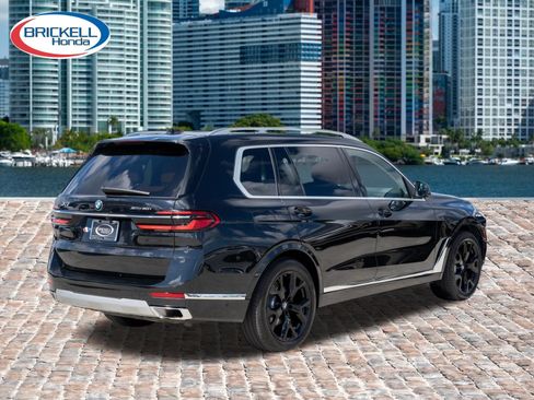 Used 2024 BMW X7 xDrive40i w/ Premium Package AWD/4WD image 5