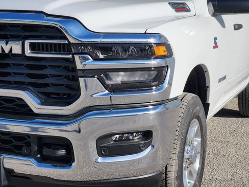 New 2026 RAM 2500 Big Horn AWD/4WD image 6