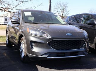 Used 2020 Ford Escape SE video 1