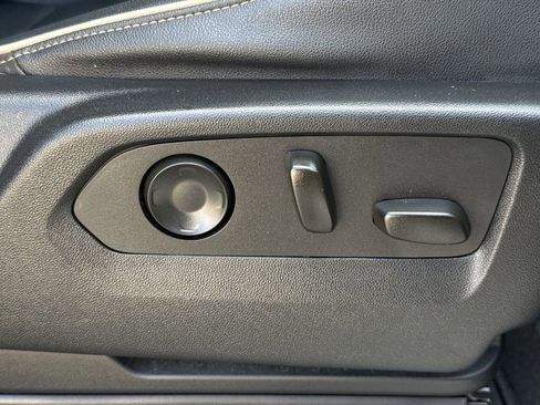 Used 2021 GMC Yukon XL SLT image 31