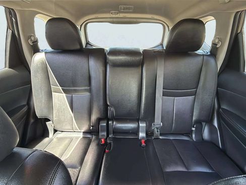 Used 2019 Nissan Rogue SL w/ Premium Package AWD/4WD image 19