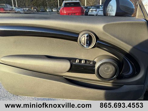 Used 2019 MINI Cooper S w/ Signature Upholstery Package image 31