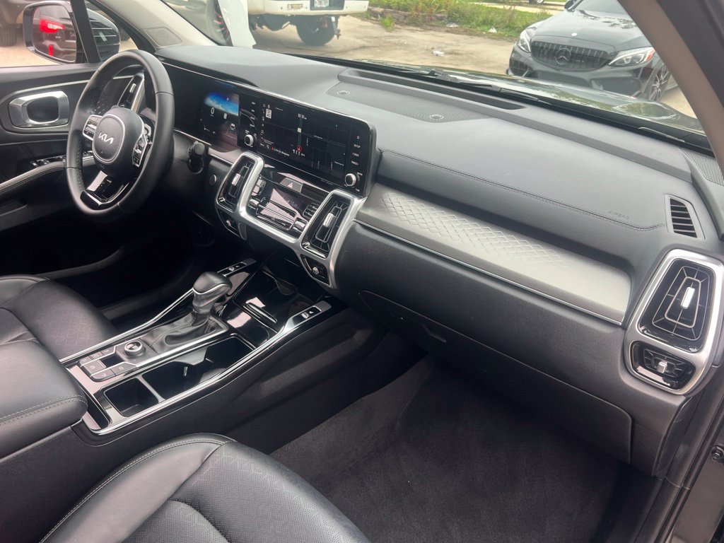 Certified 2023 Kia Sorento SX AWD/4WD image 23