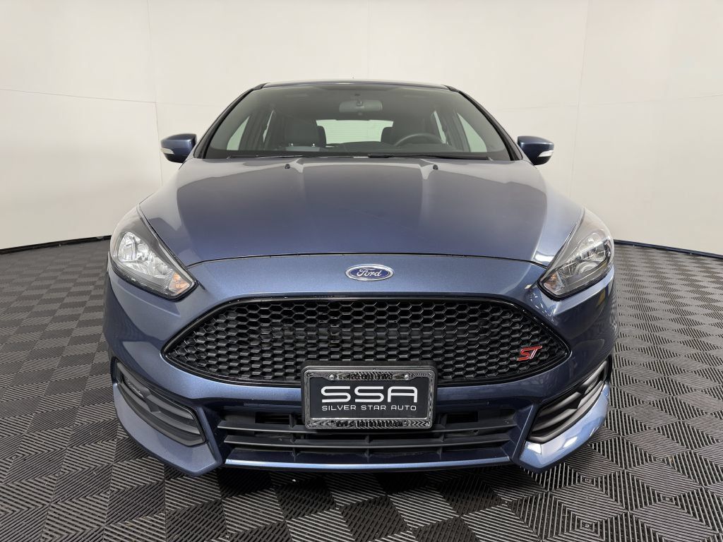 Used 2018 Ford Focus ST FWD image 2