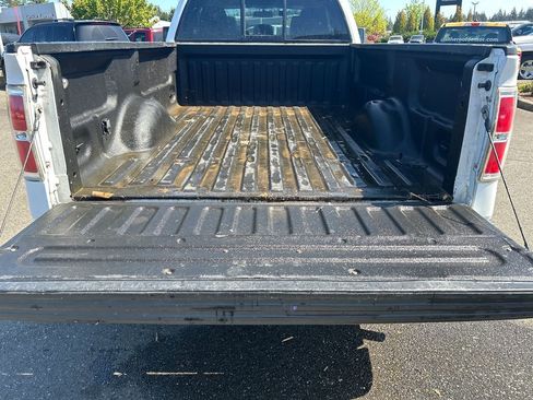 Used 2013 Ford F150 XLT w/ Mid Equipment Group AWD/4WD image 29