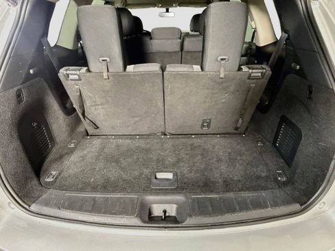 Used 2020 Nissan Pathfinder SV FWD image 35