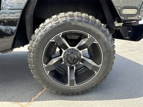 Used 2001 HUMMER H1 4-Door Open Top image 23