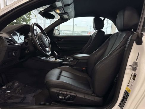 Used 2020 BMW 230i xDrive Convertible w/ Convenience Package image 14