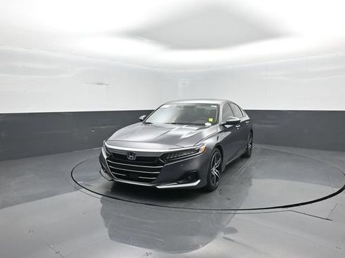 Used 2021 Honda Accord Touring image 4
