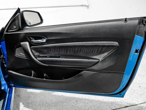 Used 2018 BMW M2 RWD image 32