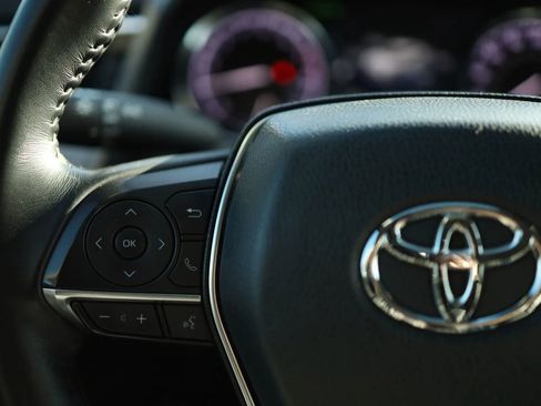 Used 2018 Toyota Camry XLE w/ Driver Assist Package FWD image 22