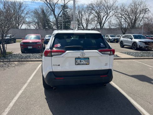 Used 2023 Toyota RAV4 LE image 4