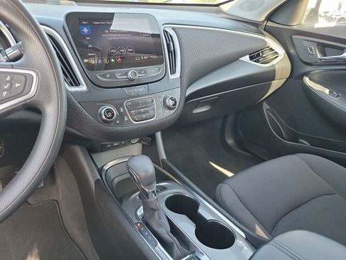 Used 2024 Chevrolet Malibu LT image 21