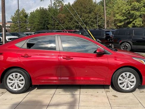 Used 2022 Hyundai Accent SE w/ Cargo Package image 17