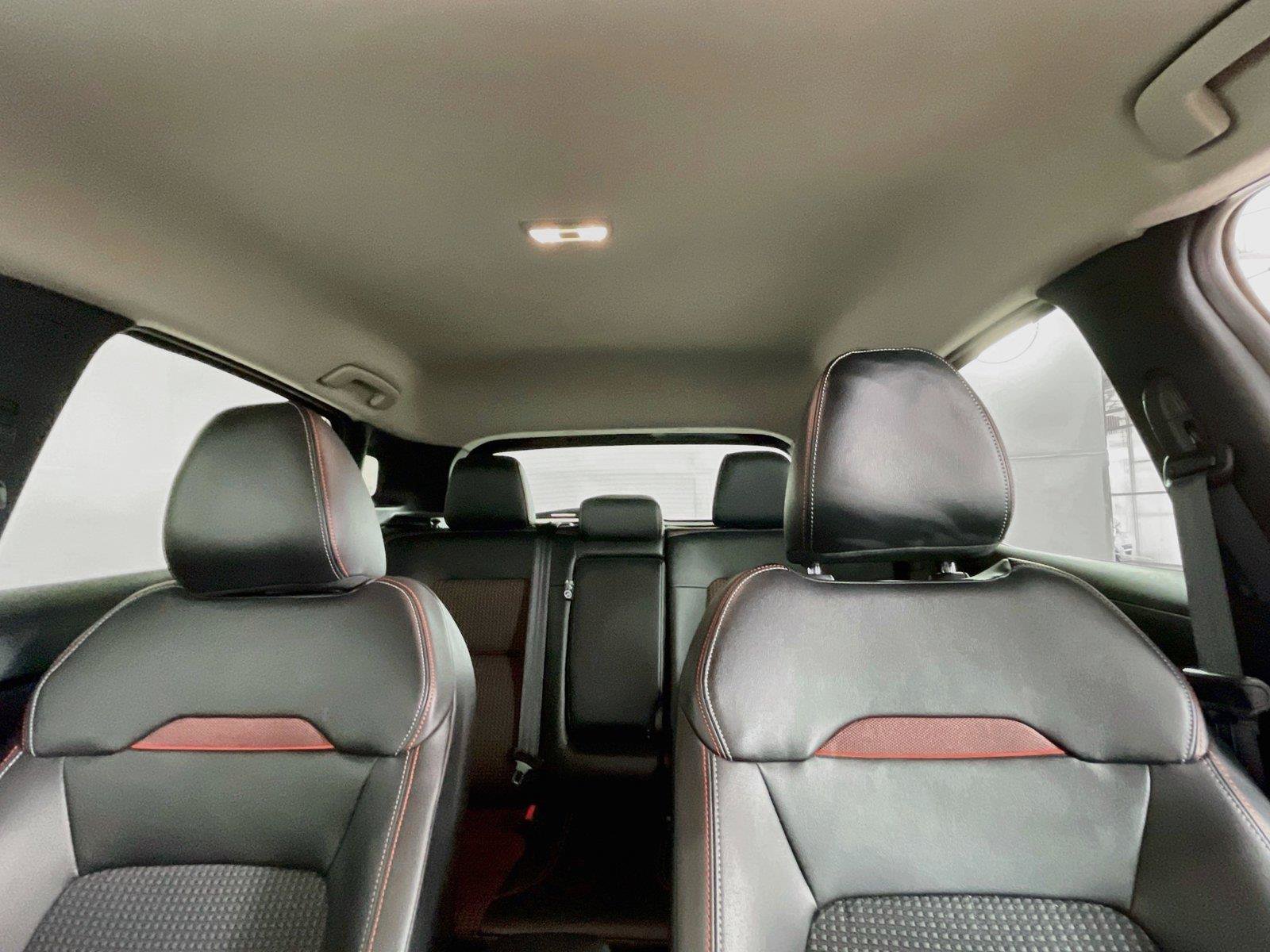 Used 2026 Nissan Kicks SR AWD/4WD image 12