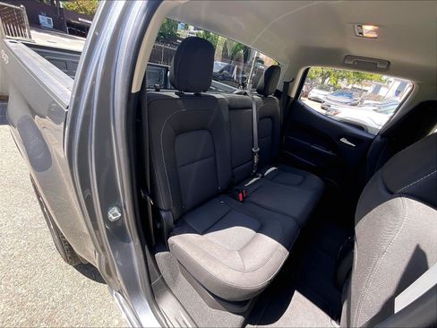 Used 2022 Chevrolet Colorado LT w/ Safety Package AWD/4WD image 26