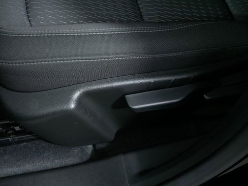 Used 2025 Chevrolet Equinox LT image 22