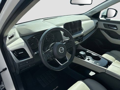 Used 2021 Nissan Rogue SL w/ Premium Package image 9