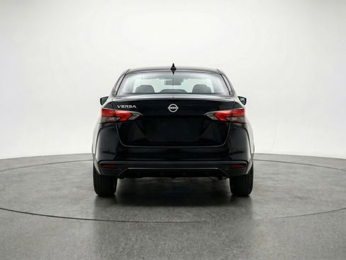 Used 2025 Nissan Versa SV image 7