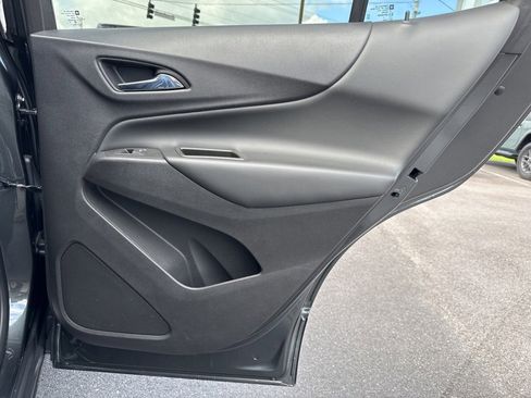 Used 2021 Chevrolet Equinox LT image 16