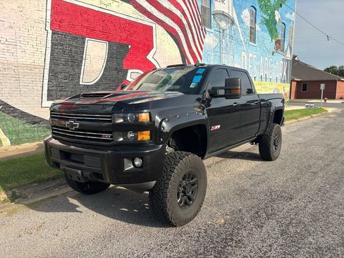 Used 2017 Chevrolet Silverado 2500 LTZ w/ Duramax Plus Package AWD/4WD image 2