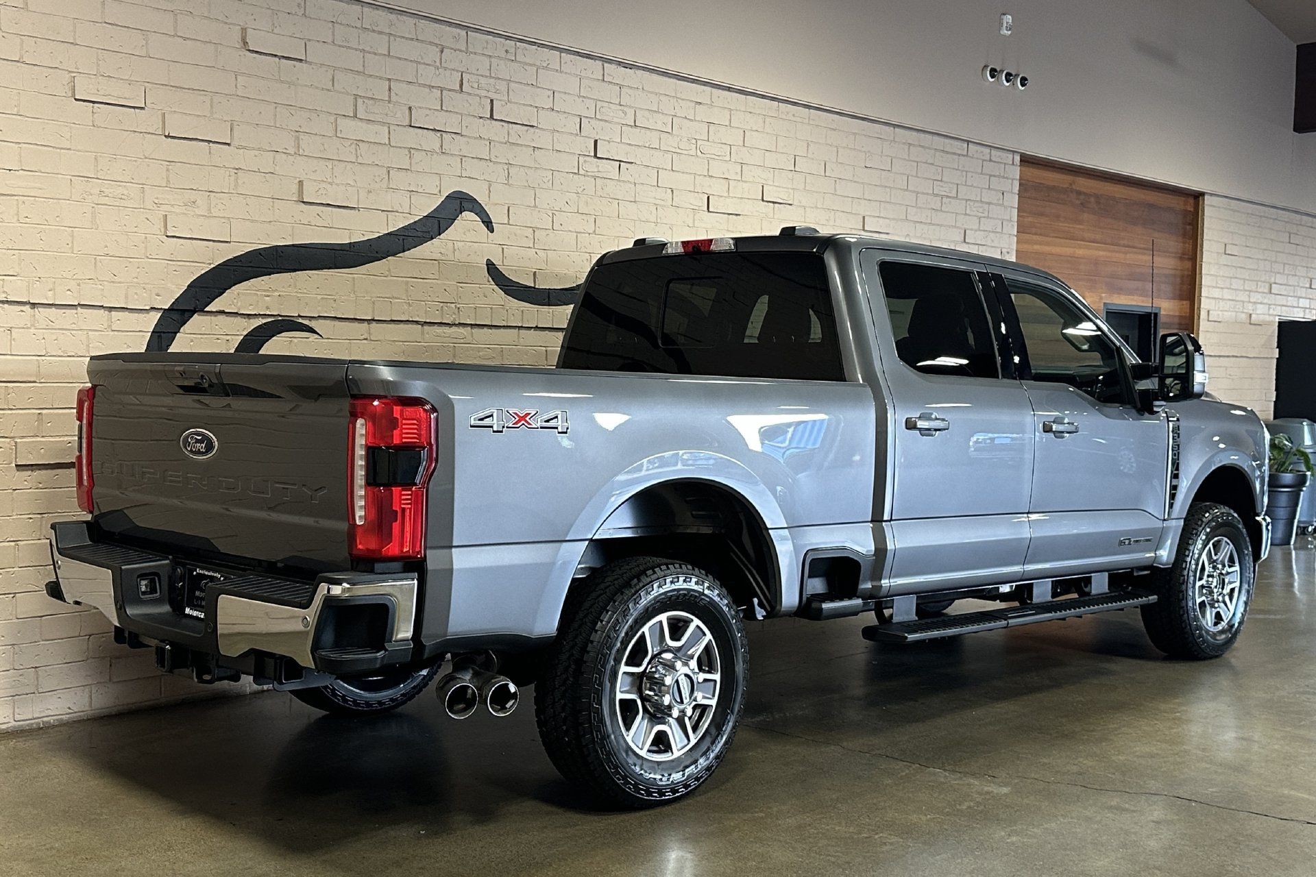 Used 2024 Ford F350 Lariat AWD/4WD image 3