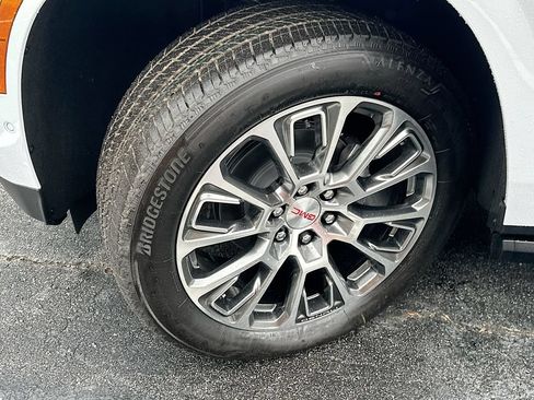 New 2026 GMC Yukon XL Denali w/ Denali Reserve Package AWD/4WD image 24