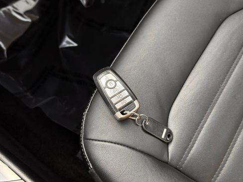 Used 2018 Ford Fusion SE w/ Equipment Group 602A FWD image 40