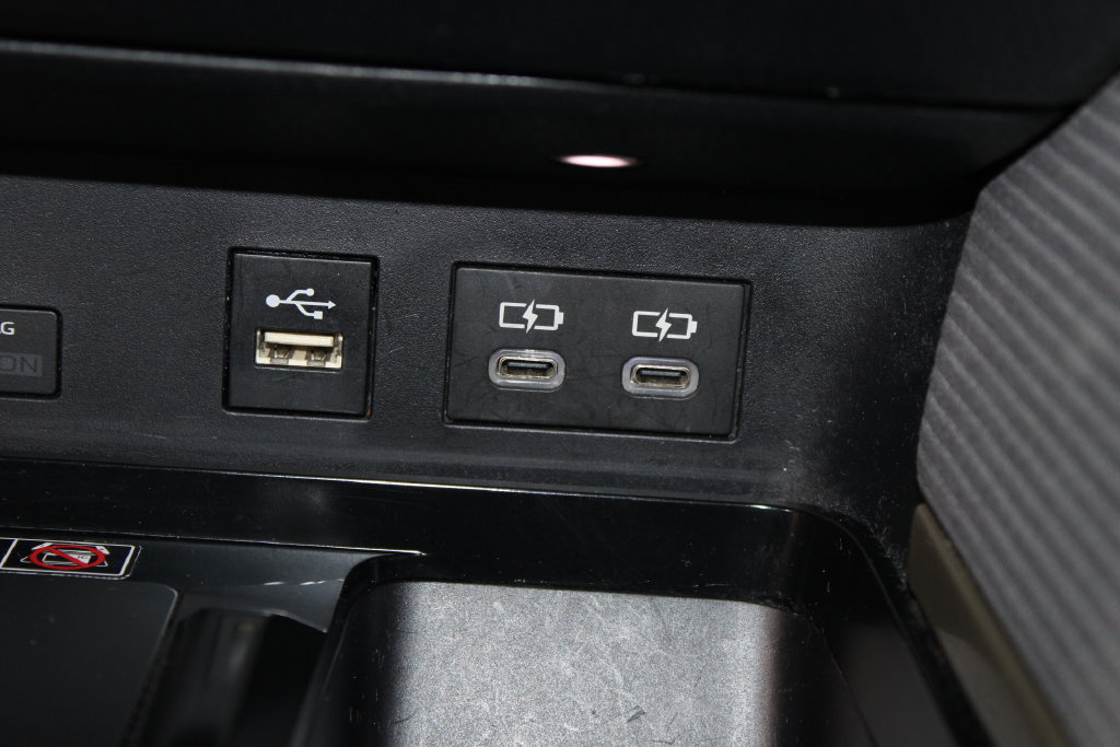 Used 2025 Toyota Camry SE FWD image 44