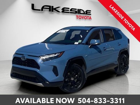 Used 2024 Toyota RAV4 SE image 2