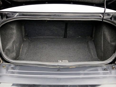 Used 2016 Dodge Challenger SXT image 26