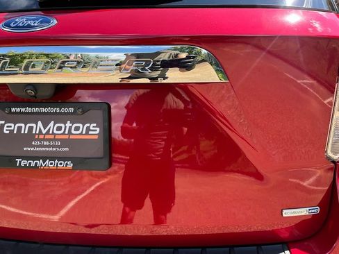 Used 2020 Ford Explorer XLT w/ Equipment Group 202A AWD/4WD image 49