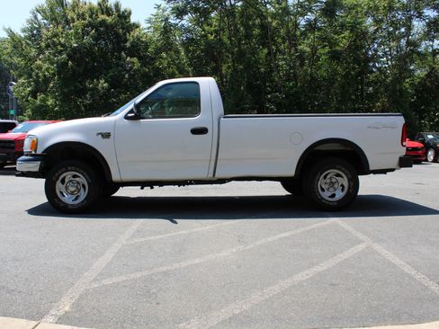 Used 2000 Ford F150 XLT AWD/4WD image 16