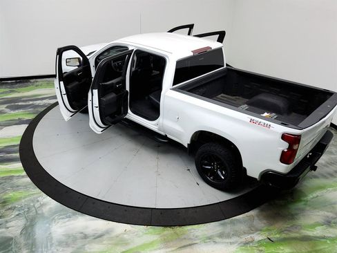 Used 2020 Chevrolet Silverado 1500 Custom Trail Boss w/ Custom Convenience Package AWD/4WD image 33