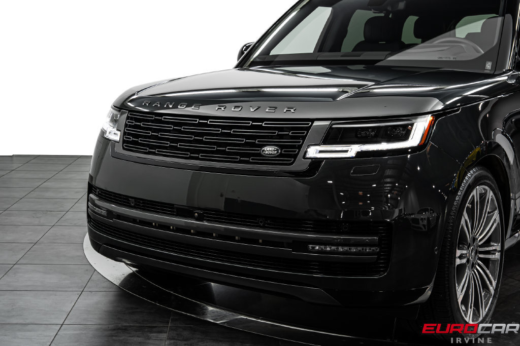Used 2025 Land Rover Range Rover Long Wheelbase SE AWD/4WD image 12