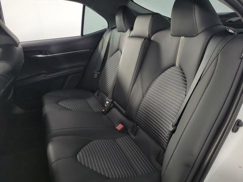 Used 2023 Toyota Camry SE image 17