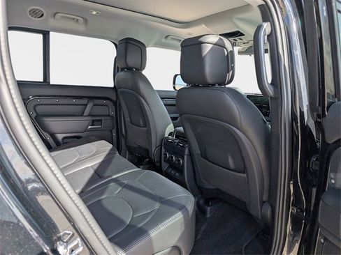 Used 2025 Land Rover Defender 130 S image 6