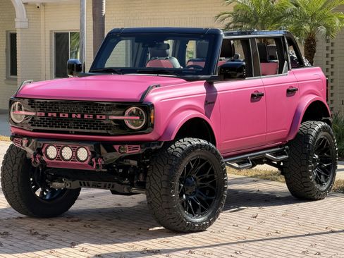 Used 2025 Ford Bronco Outer Banks AWD/4WD image 14