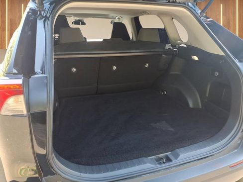 Used 2023 Toyota RAV4 XLE w/ Convenience Package FWD image 29
