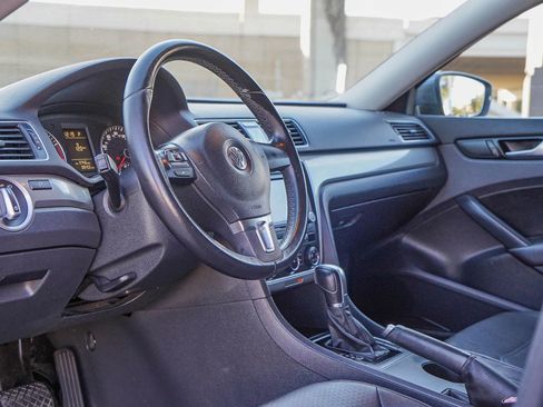 Used 2015 Volkswagen Passat 1.8T S image 20