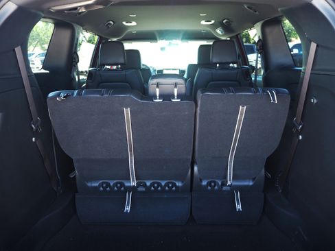 New 2025 Chrysler Voyager LX image 12