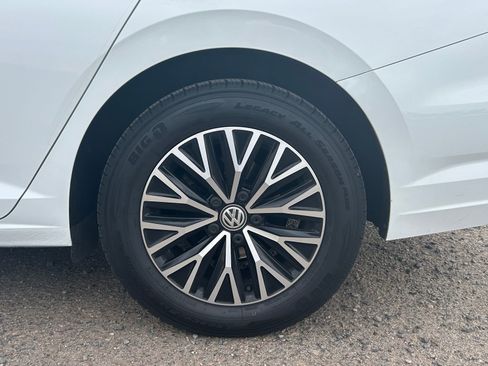 Used 2021 Volkswagen Jetta SE FWD image 9