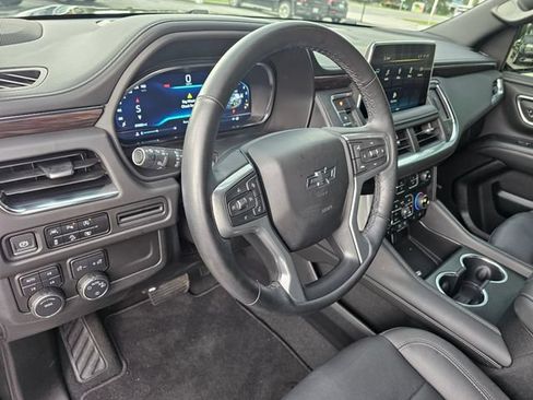Used 2024 Chevrolet Tahoe Z71 w/ Luxury Package AWD/4WD image 17